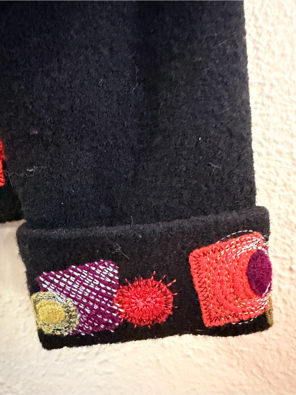 Icelandic Design black wool embroidered jacket - Picture 9 of 9